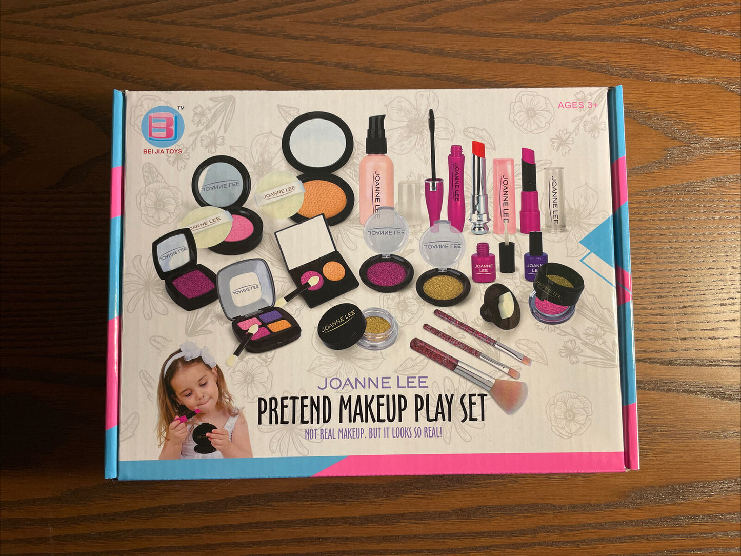 Kids Pretend Makeup 13 Piece Play Set by Joanne Lee